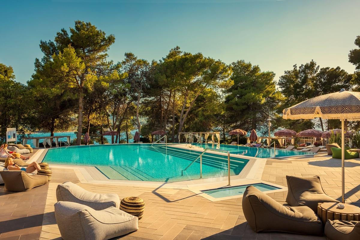 Places Dalmacija By Valamar Макарска Екстериор снимка